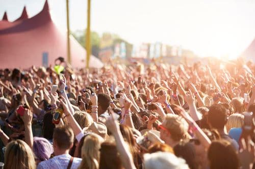 Listen up &apos;96 here's how to protect your hearing when rocking out to your favourite jams whether it be the Country Thunder Music Festival